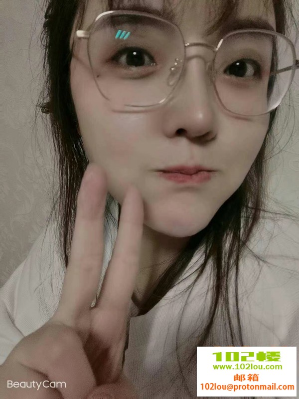 163829kqt8207vtqvm10ff.jpg